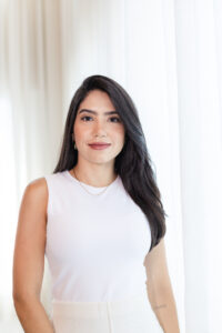 Larissa Salles - Arquiteta em Alphaville - Blomarq Arquitetura e Móveis Planejados Sob Medida de Alto Padrão