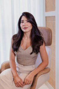 Larissa Salles - Arquiteta em Alphaville - Blomarq Arquitetura e Móveis Planejados Sob Medida de Alto Padrão