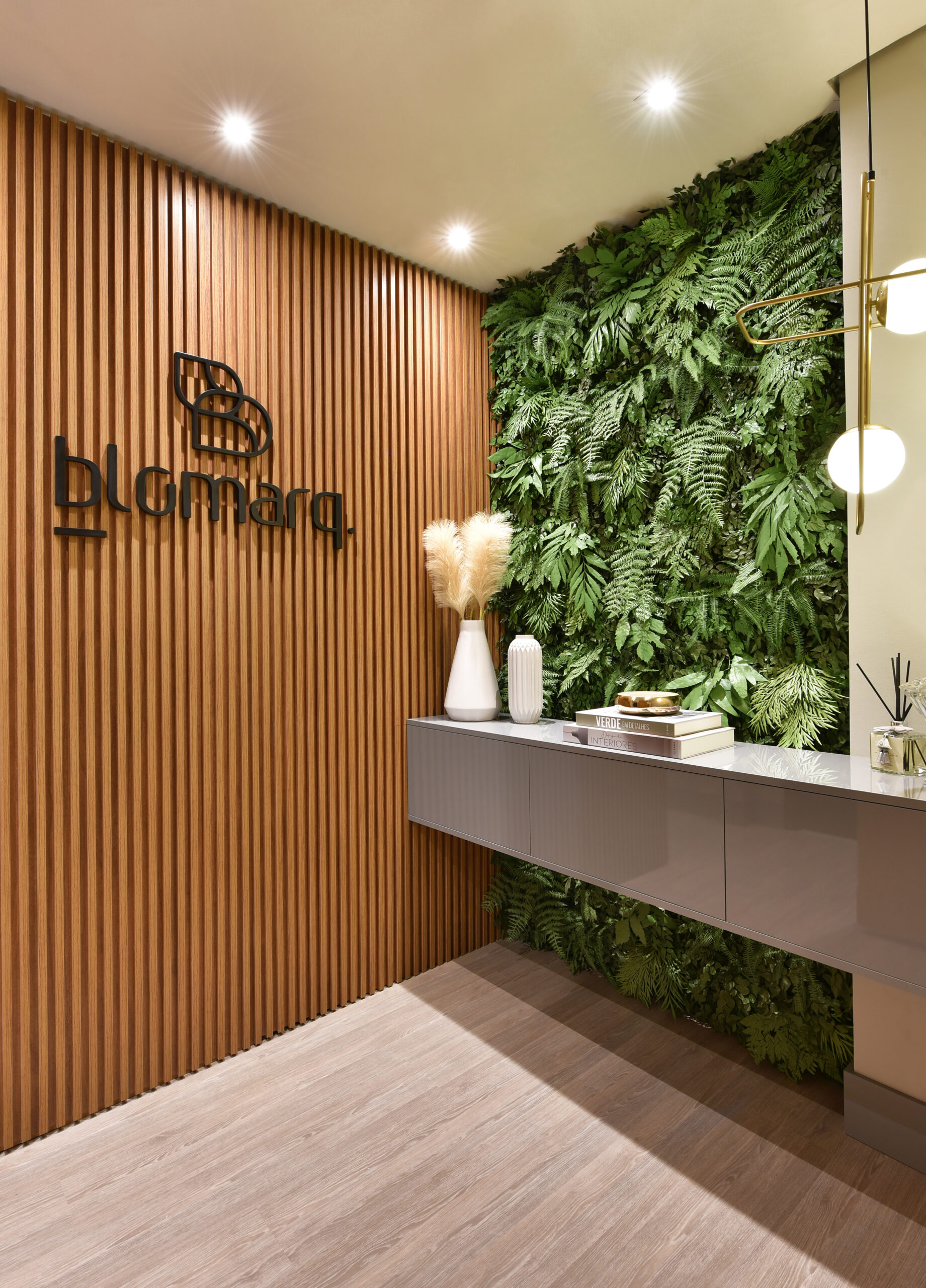 Projeto de móveis sob medida para o escritório Blomarq 502 localizado em Alphaville